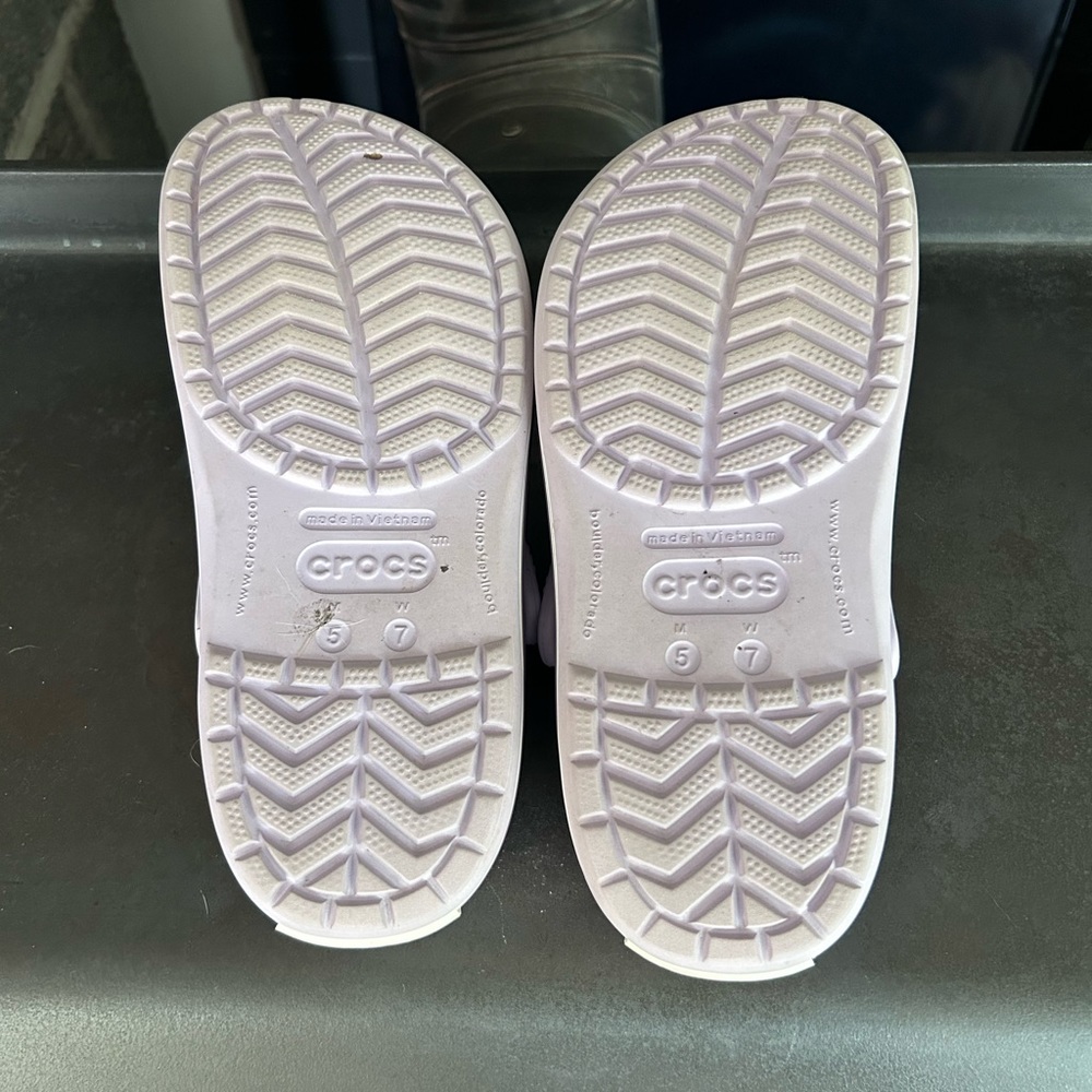 CROCS in light purple - Picture 3 of 3